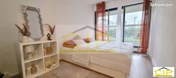 2 bedrooms Apartment in Paris, France No. 170374 15