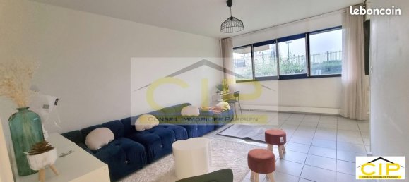 2 bedrooms Apartment in Paris, France No. 170374 4