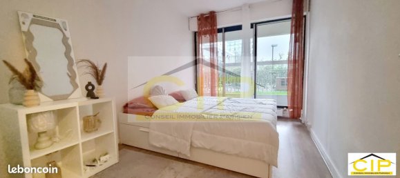 2 bedrooms Apartment in Paris, France No. 170374 16