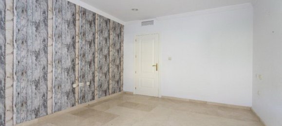 3 bedrooms Apartment in Marbella, Spain No. 102441 16