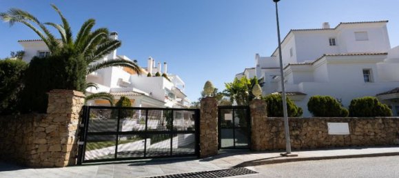 3 bedrooms Apartment in Marbella, Spain No. 102441 3