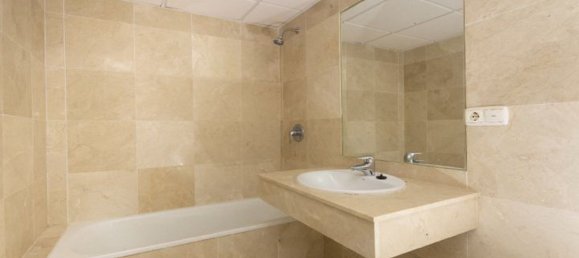 3 bedrooms Apartment in Marbella, Spain No. 102441 18