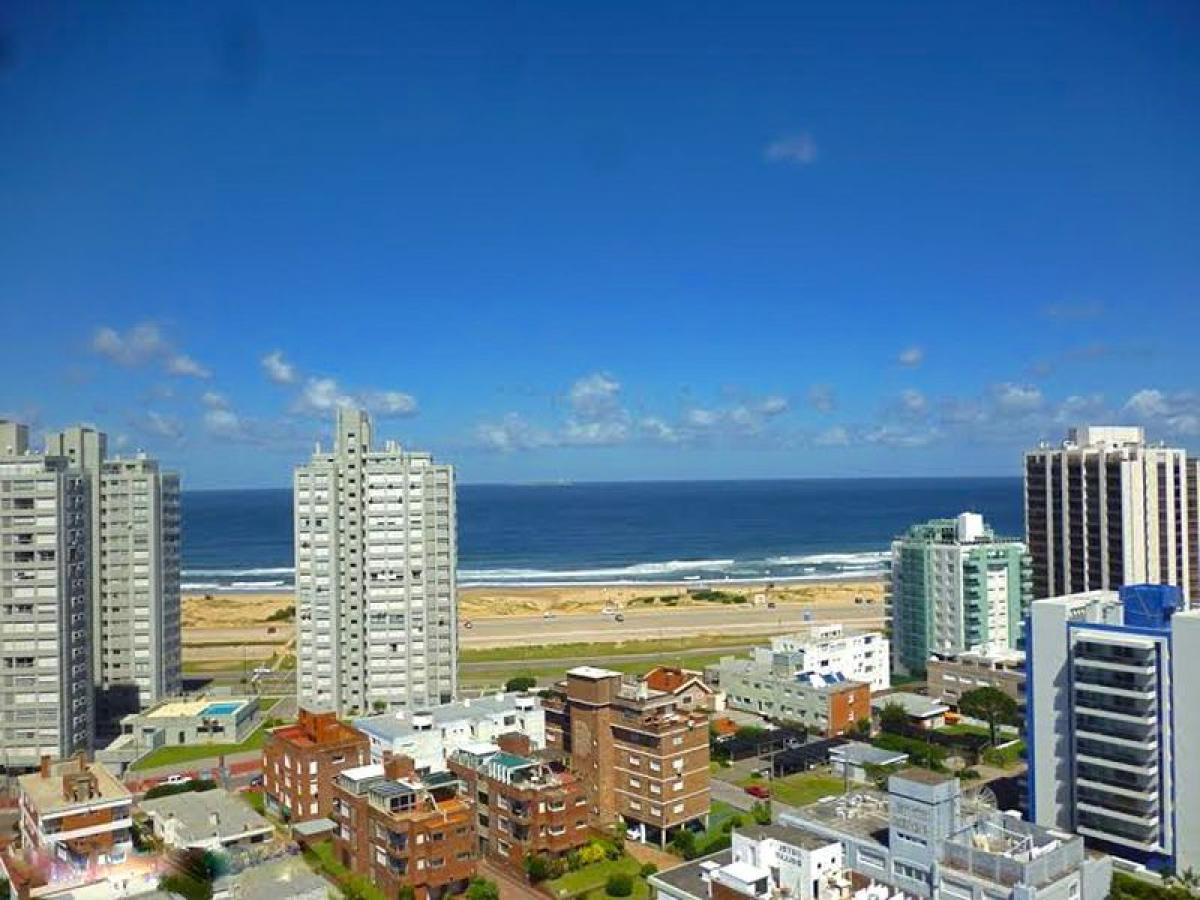 3 bedrooms Apartment in Maldonado, Uruguay No. 12164