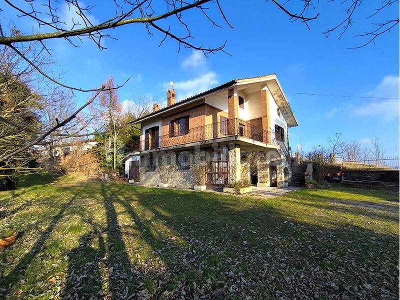 4 bedrooms House in Cuneo, Italy No. 343395