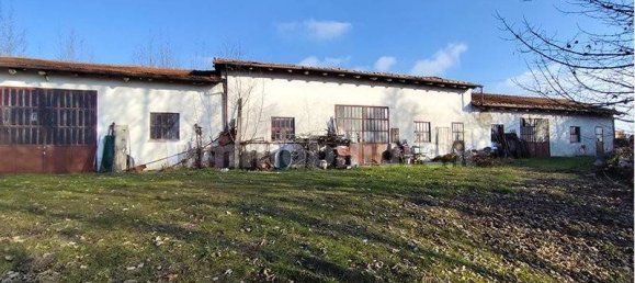 4 bedrooms House in Cuneo, Italy No. 343395 2