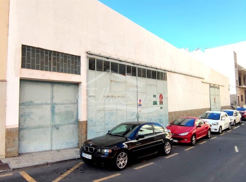 Imóvel comercial em Guia de Isora, Spain 991 m² N.º 124455