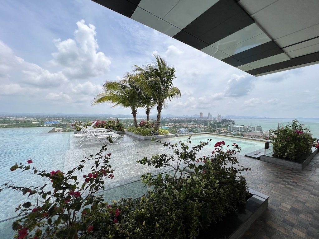 2 bedrooms Condo in Pattaya, Thailand No. 11924