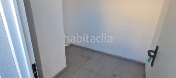 Apartamento de 3 dormitorios en Esparreguera, Spain No. 187592 15