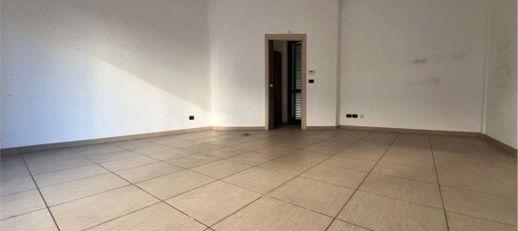 Propiedad comercial en Pinerolo, Italy 100 m² No. 137832 3