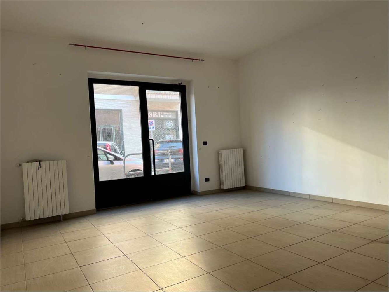 Propiedad comercial en Pinerolo, Italy 100 m² No. 137832