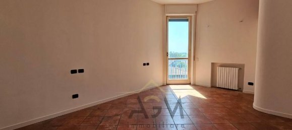 Квартира с 3 комнатами в Моццо, Италия № 25496 6