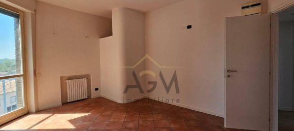 Квартира с 3 комнатами в Моццо, Италия № 25496 7