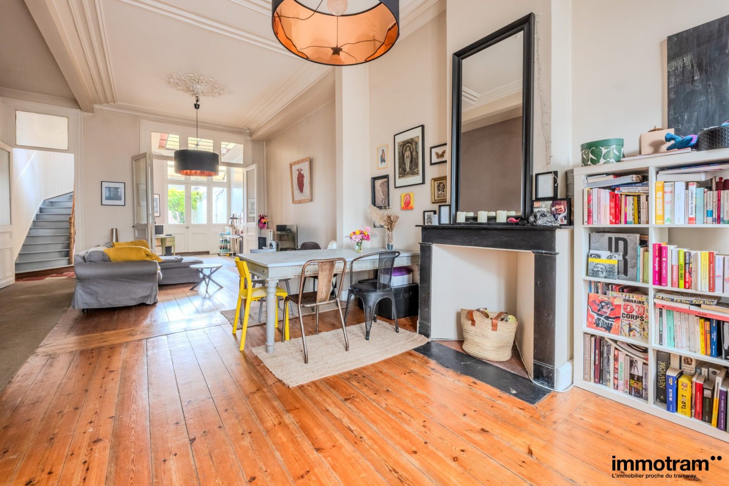 5 bedrooms House in Roubaix, France No. 256830