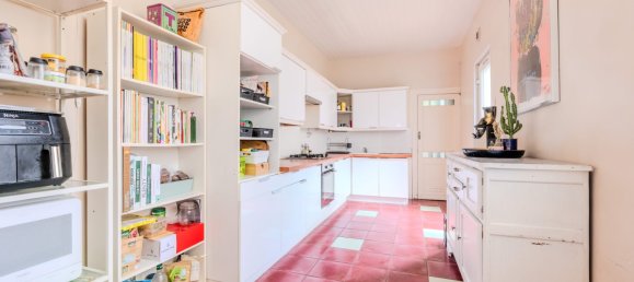 5 bedrooms House in Roubaix, France No. 256830 4