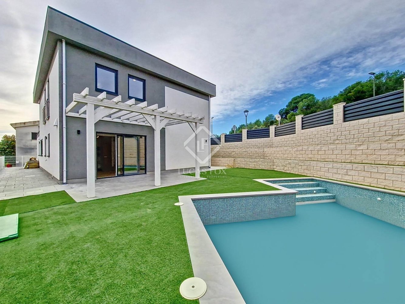 4 غرف نوم فيلا في Cunit, Spain رقم 112108