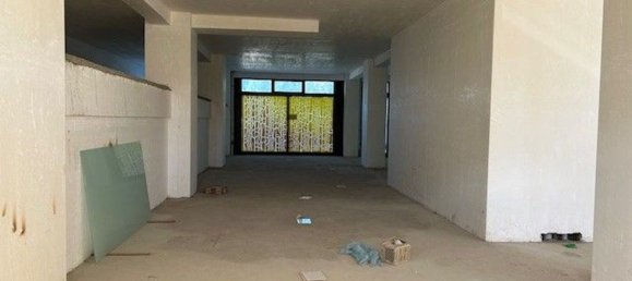 340m² Commercial property in Terni, Italy No. 313980 6