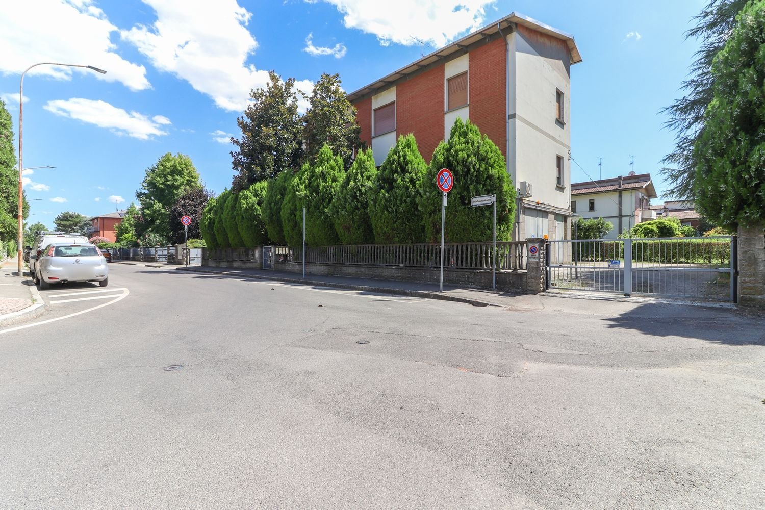 5 bedrooms Apartment in Castel Maggiore, Italy No. 401245