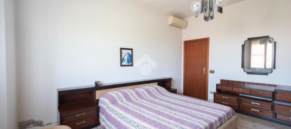 4 bedrooms Apartment in Carpi, Italy No. 358341 12