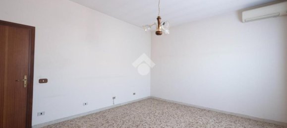 4 bedrooms Apartment in Carpi, Italy No. 358341 16