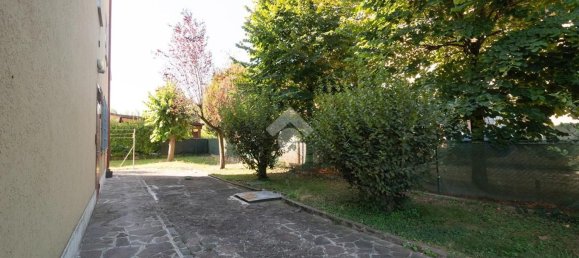 4 bedrooms Apartment in Carpi, Italy No. 358341 22