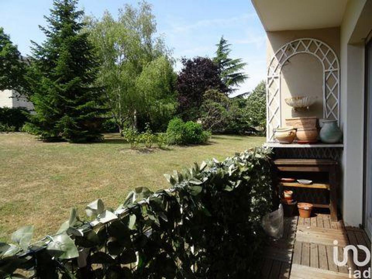 3 Schlafzimmer Eigentumswohnung in Chambourcy, France, Nr. 27680