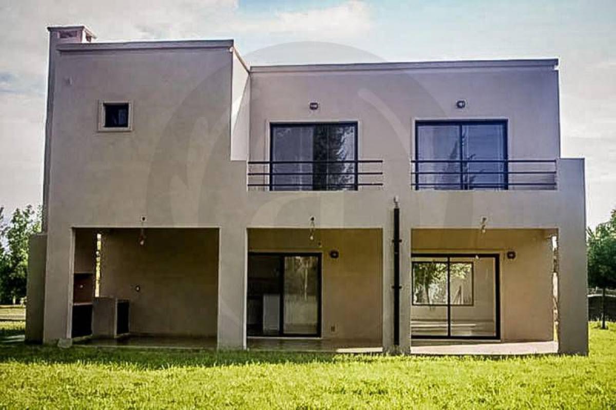 4 bedrooms House in Tigre, Argentina No. 61501