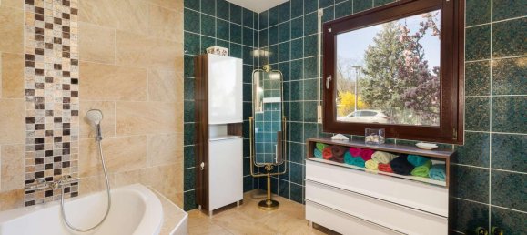 Adosado de 5 dormitorios en Biesdorf, Germany No. 363812 8