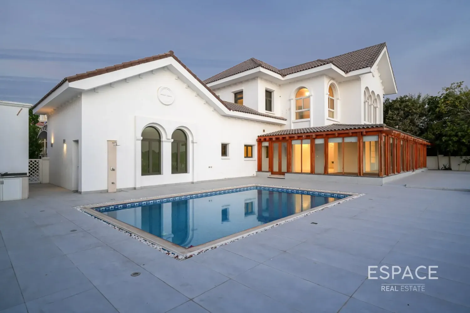 5 bedrooms Villa in Palm Jumeirah, UAE No. 106010