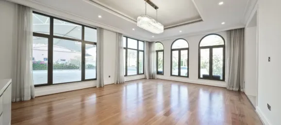 5 bedrooms Villa in Palm Jumeirah, UAE No. 106010 3