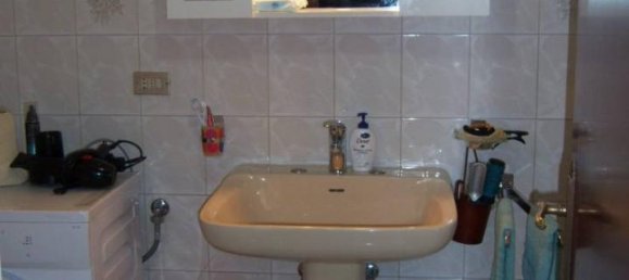 8 rooms Apartment in Spoltore, Italy No. 21909 11