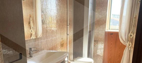 4-salle Appartement à Giovinazzo, Italy No. 28432 15