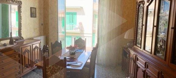 4-salle Appartement à Giovinazzo, Italy No. 28432 14