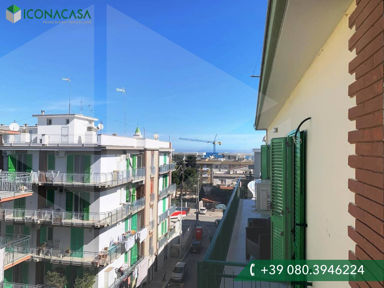 4-salle Appartement à Giovinazzo, Italy No. 28432