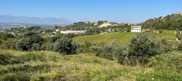 4 rooms House in Chieti, Italy No. 110629 9