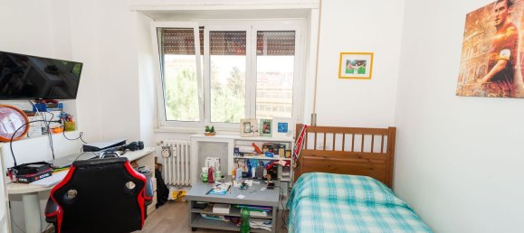 4 bedrooms Apartment in Rome, Italy No. 355949 6