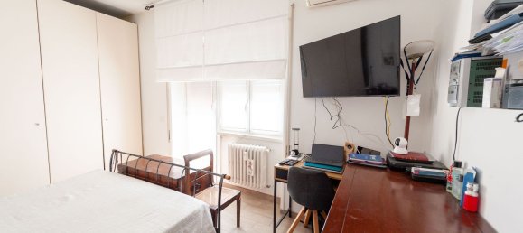 4 bedrooms Apartment in Rome, Italy No. 355949 15