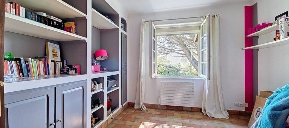 3 bedrooms House in Vienne, France No. 191547 10