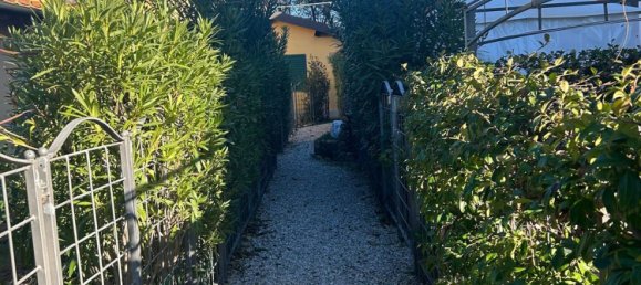 3 rooms Apartment in Cecina, Italy No. 85592 24