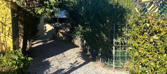 3 rooms Apartment in Cecina, Italy No. 85592 30