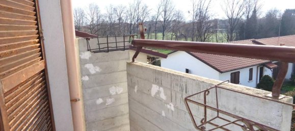 4 rooms Apartment in Pozzuolo Martesana, Italy No. 117109 24