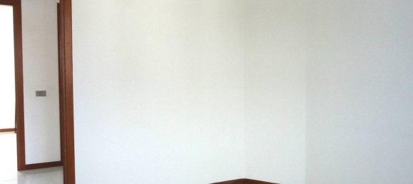 4 rooms Apartment in Pozzuolo Martesana, Italy No. 117109 13