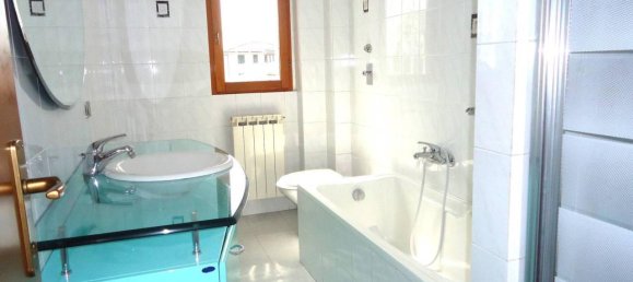 4 rooms Apartment in Pozzuolo Martesana, Italy No. 117109 17