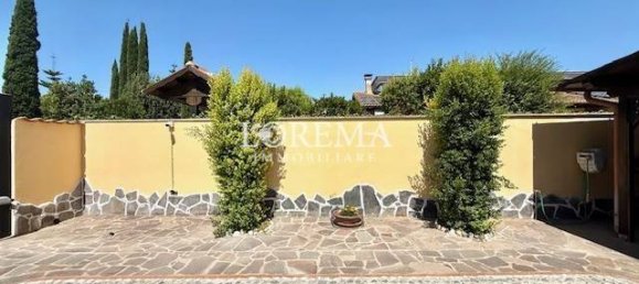 Villa de 3 dormitorios en Rome, Italy No. 274811 2