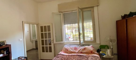 Дом с 5 комнатами в Альфонсине, Италия № 12710 7