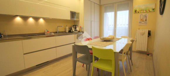 4 rooms Penthouse in Rho, Italy No. 135187 9