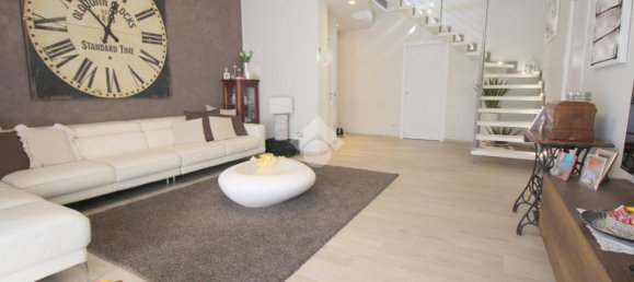 4 rooms Penthouse in Rho, Italy No. 135187 2