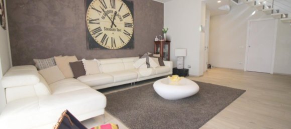 4 rooms Penthouse in Rho, Italy No. 135187 6