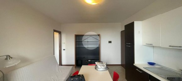 1 bedroom Apartment in Mantua, Italy No. 282518 4
