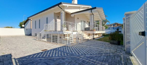 6 rooms Villa in Rome, Italy No. 6529 8