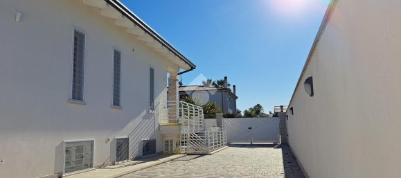 6 rooms Villa in Rome, Italy No. 6529 17